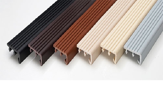 จมูกบันไดพีวีซี (พีวีซีล้วน) IP-1 (ราคาต่อเมตร)