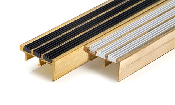 จมูกบันไดทองเหลืองสอดเส้นพีวีซี รุ่น IB-2 (ราคาต่อเมตร)