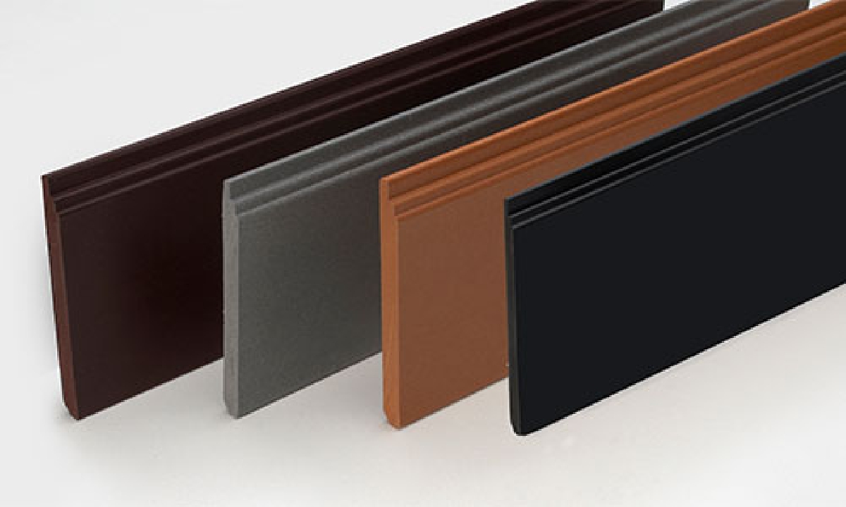 บัวเชิงผนังพีวีซี รุ่น P-3 กว้าง 3.5 นิ้ว หนา 8 มม. (ราคาต่อเมตร)