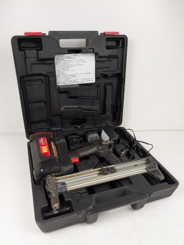 (ไฟฟ้ายืนยัน) เครื่องตอกตะปูแก๊ส MAX ชาร์จใหม่ได้ GS-638CA / 140 (UWAW028106)