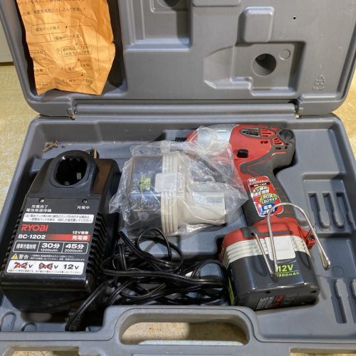 R RYOBI สว่านกระแทกแบบชาร์จไฟได้ BID-1230 เครื่องชาร์จ 12V BC-1202 แบตเตอรี่ B-1203M2 ชุดเคส 2 อันยืนยันการทำงานของเคสแล้ว