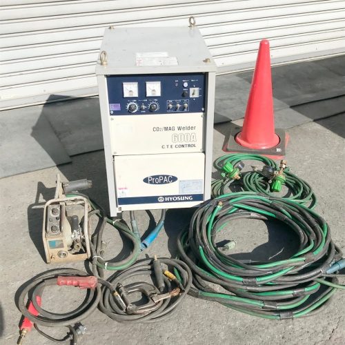 Seiso g707 เครื่องเชื่อมกึ่งอัตโนมัติ (ProPAC600JP) เครื่องป้อนลวด CO2/MAG (W-SA600JP) พร้อมสายดิน/ท่อแก๊ส/ไฟฉาย 3 เฟส 200V