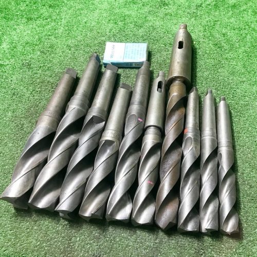 Oka Ao g686 Nachi และอื่นๆดอกสว่านก้านเรียว Size (25.0/26.5/29.0/32.0/35.0/36.0/37.5/40.0/41.0) MT3/MT4 etc. สว่านเจาะเหล็กรวม 10 ชิ้น