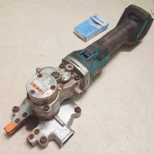 Yoki c341 Ogura เครื่องตัด Tsuraichi ไร้สาย (HSC-250L) ความยาวรวม: ประมาณ 420มม. เส้นผ่านศูนย์กลางการตัดสูงสุด: D25 เส้นผ่านศูนย์กลางใบมีด: φ110มม