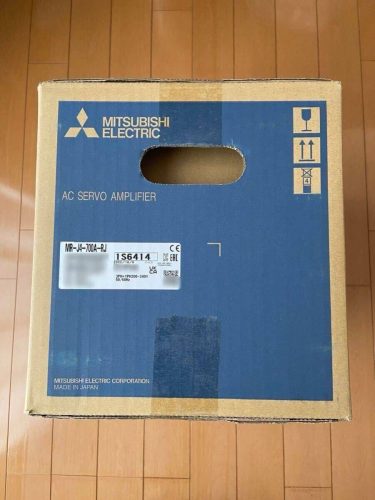 สินค้าประจำในประเทศ! Mitsubishi/MITSUBISHI servo amp MR-J4-700A-RJ ใหม่และยังไม่ได้เปิด! ! ผลิตในปี 2022! มันหายาก. จำกัดเพียง 1 ยูนิต!