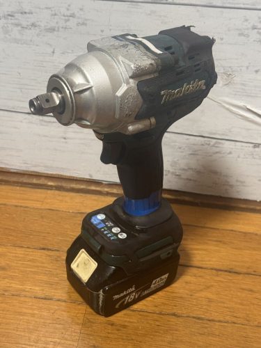 MAKITA ประแจผลกระทบแบบชาร์จไฟได้ Makita TW700D ตัวเครื่องเท่านั้นยืนยันการทำงานประแจผลกระทบประแจกระแทก + ประแจ