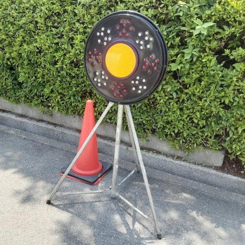 Oki C480 Tog Safety ไฟเตือนขาตั้ง LED ขนาดใหญ่เส้นผ่านศูนย์กลางภายนอก φ: ประมาณ 60 ซม. สวิตช์หมุน/กระพริบความสูง: ประมาณ. 141 ซม. สายไฟ: ประมาณ. 1.2ม